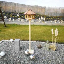 Wooden bird feeder Pet Staple Fiber Material RED rainproof roof 06-0975